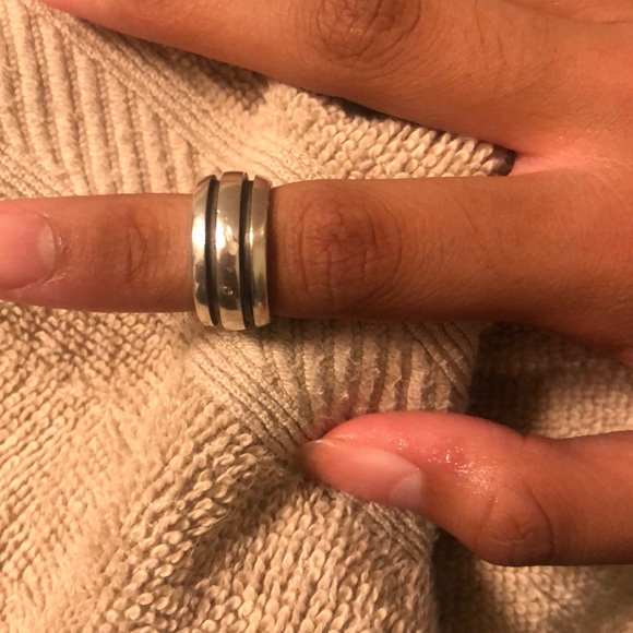 Tiffany & Co. ring - Picture 4 of 8